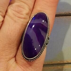 Size 8- 925 silver ring - purple striped agate